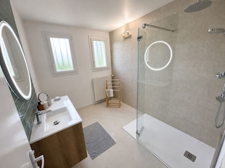 Downstairs shower room + WC