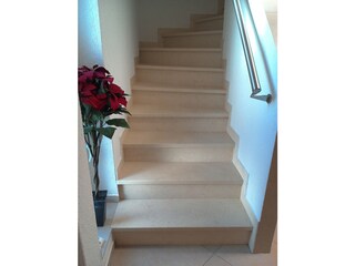 Marmortreppe innerhalb der Wohnung