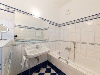 Bad Appartement Hochparterre