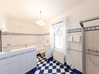 Bad Appartement Hochparterre