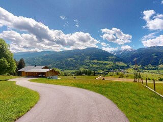 Naturchalet mit Carport mit E-Ladestation