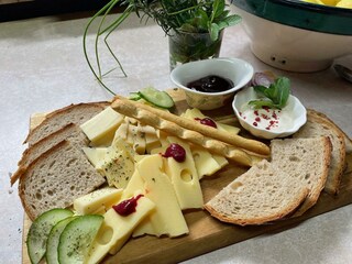 Essen in der Straußwirtschaft