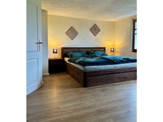 großes Schlafzimmer
