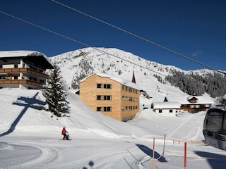 warthsap_skiinskiout_04