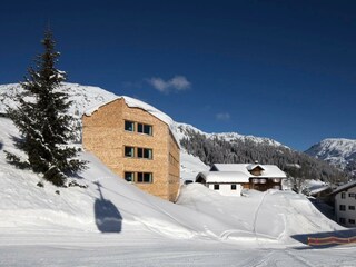 warthsap_skiinskiout_02