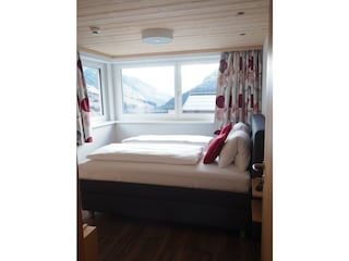 Schlafzimmer 1 App. Lechtal