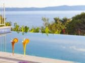 Infinity pool with sea view