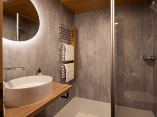 Bad Doppelzimmer 28m²