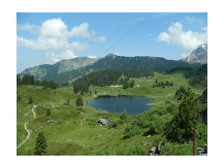 Blick auf den Körbersee und Hotel