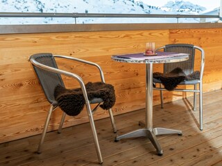 Großer Südbalkon mit Aussicht