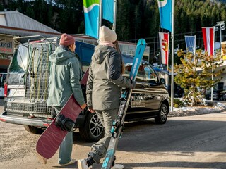 AV Nikolaus NC-33
