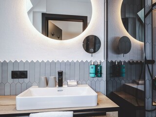 Room Pictures_Room_4SZSSa_14