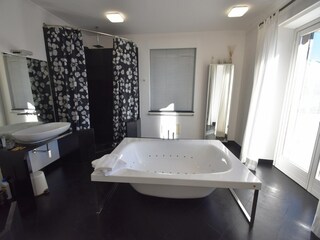 Villa Oggebbio Features 38