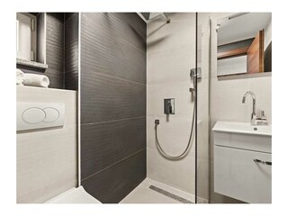 Apartment Varvari Features 4