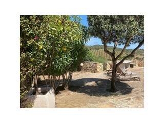 Außenbereich mit Sitzgelegenheit