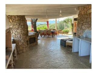 Außenküche mit Grill und Pizzaofen