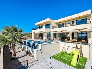 Villa Maslenica Outdoor Recording 10