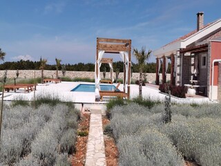 Villa Novalja Buitenaudio-opname 7