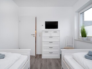 2. Schlafzimmer mit zwei Einzelbetten