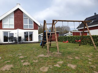 Terrasse hinterm Haus