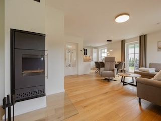 Kamin-/Ofen