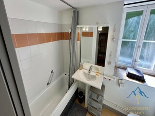 Apartamento Besse-et-Sainte-Anastaise Características 9