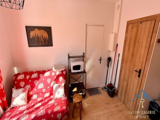 Apartment Besse-et-Sainte-Anastaise Features 4