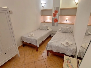 Schlafzimmer 3 im OG mit 2 Einzelbetten