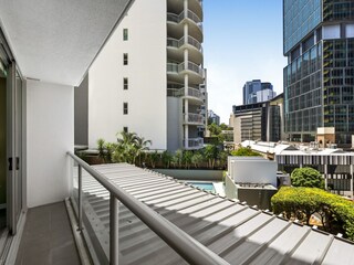 Apartment Welt Outdoor Recording 4