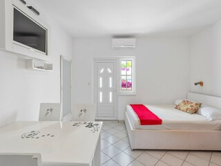Apartment Sveti Filip i Jakov Features 6