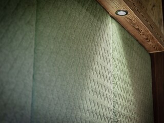 Schlafzimmer Detail Altholz