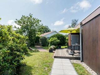 Der große, sonnige Garten