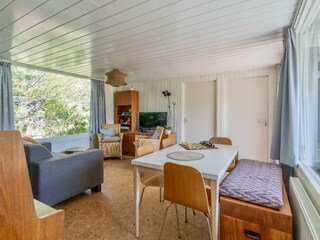 Das gemütlich eingerichtete Wohnzimmer
