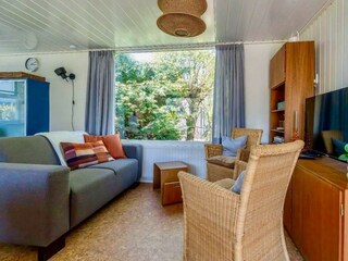 Die Sitzecke mit Sofa, 2 Sessel und Digital TV