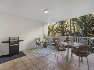 Apartment Welt Outdoor Recording 3