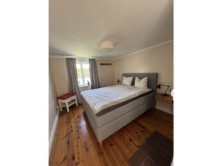 Kleines Schlafzimmer im Obergeschoß 2