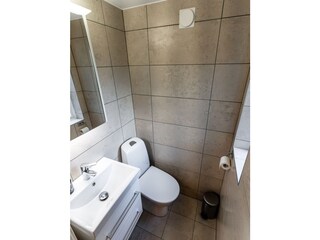 Gästebad im Untergeschoß