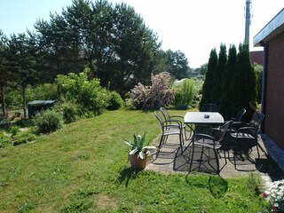 Terrasse mit Grill und Zubehör