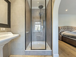 Cottage Manhay Features 29