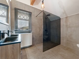 Cottage Manhay Features 30