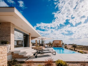 5* Luxury Seaview Villa Plant 3 with pool