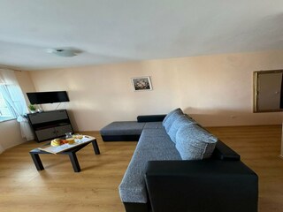 Apartment Povljana Ausstattung 1