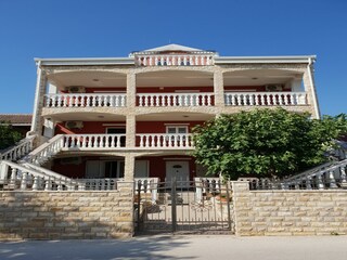 Apartment Povljana Außenaufnahme 7