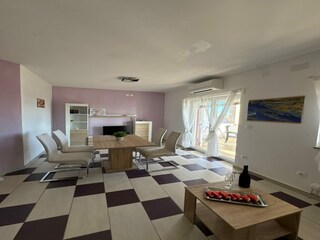 Apartment Povljana Features 9