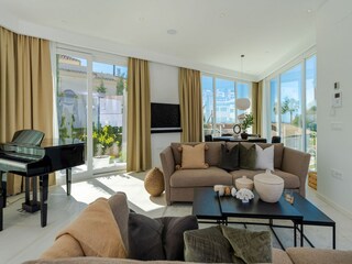 Villa La Mairena Features 16