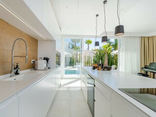 Villa La Mairena Features 38