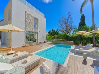 Villa Nueva Andalucía Buitenaudio-opname 5
