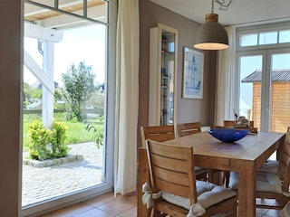 Essbereich und offene Küche