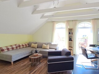 Wohn- und Essbereich mit offener Küche