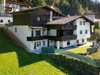 Apart_Sunnseitn_Bruck_am_Ziller-Hausansicht Sommer